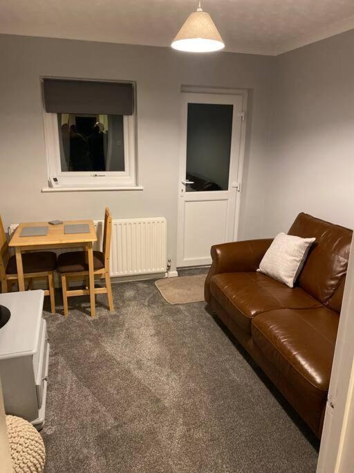Cosy 1 Bed Home @スティーブネージ エクステリア 写真